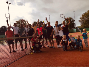 Alle deelnemers van tennistoernooi De Burghten