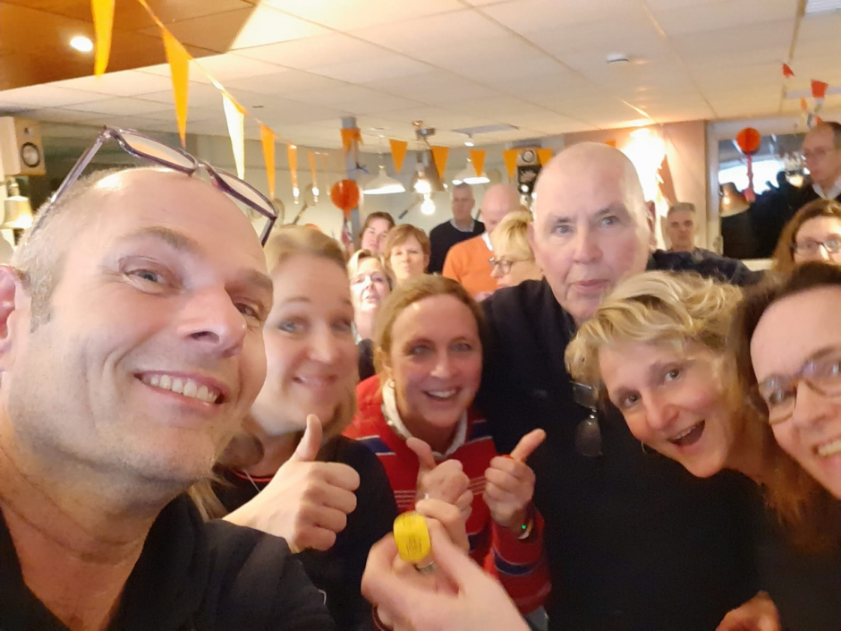 De winnaars van de pub quiz